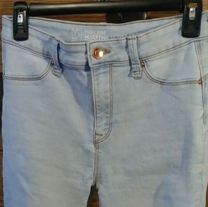 No Boundaries High Rise Sculpting Skinny Crop Pant